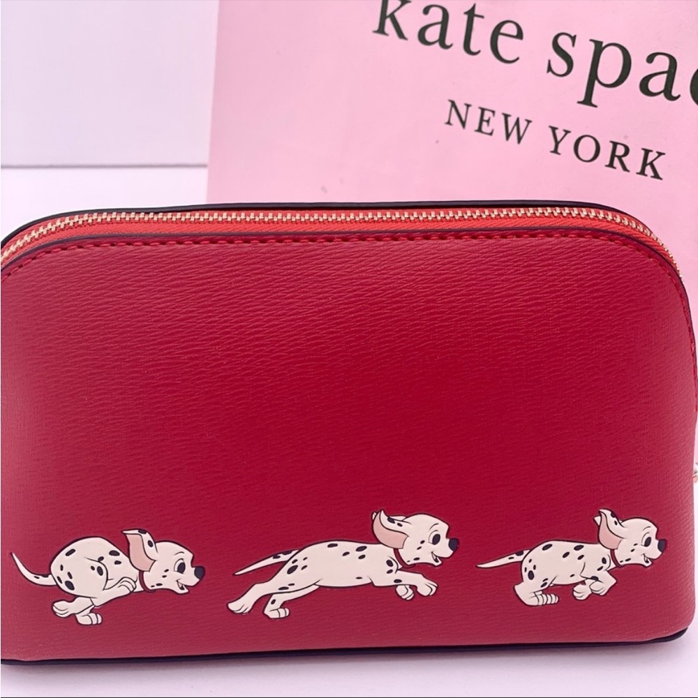 🍓 Kate Spade X Disney 🍓 Cruella Makeup
Cosmetic Bag - Picture 3 of 16